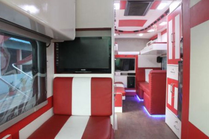 Luxury Caravan - Inner view with LED