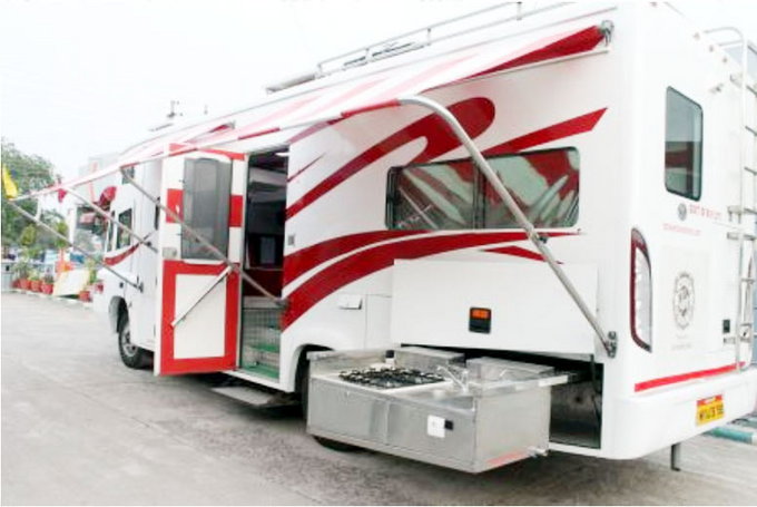 Luxury Caravan - Outside view with kitchen